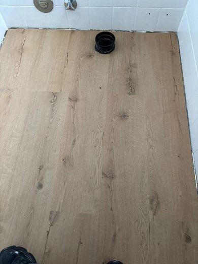 Neuer hochwertiger Vinylboden 