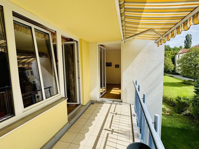 Familiengerecht – gut geschnittene 3-Zimmerwohnung in  München Schwabing-Freimann – Blick aus der Wohnung