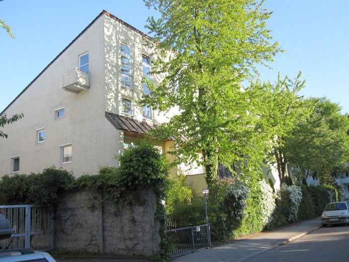 Appartement-jardin modernisé avec nouvelle cuisine intégrée, terrasse et situation calme dans la verdure - proche de l’Isar ! – Photo 5