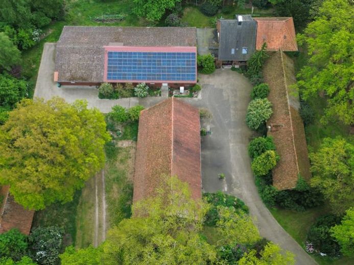 Hofstelle mit gr. PV-Anlage, Produktionsstätte und vielseitiger Nutzung Nähe Sulingen zu verkaufen – फोटो 1