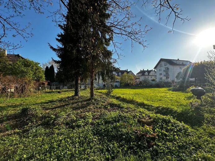Baugrundstück mit genehmigter Bauvoranfrage für einen Neubau – Foto 1