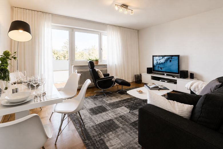 شقة مفروشة من غرفتين للإيجار ابتداءً من الآن – Wohnzimmer