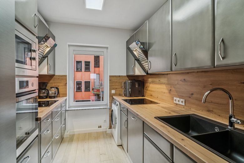 Villa Cologne - Investitionschance in zentraler Lage von 53340 Meckenheim bei Köln/Bonn – Fe-Wo 1 Küche