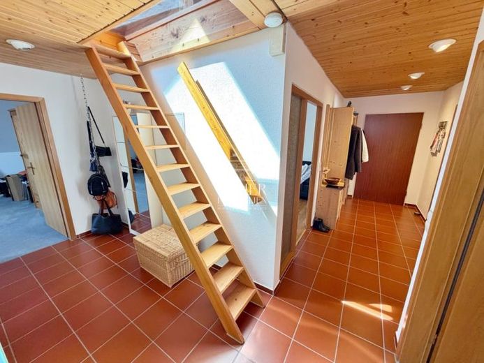 Attraente maisonette di 4 locali con terrazza sul tetto e garage in posizione tranquilla a Bad Boll – Photo 1
