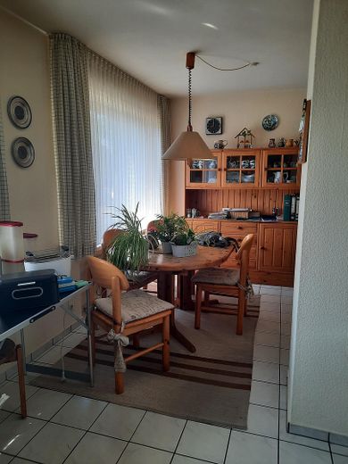 Casa unifamiliare con possibilità di appartamento indipendente/alloggio multigenerazionale su terreno spazioso - senza provvigione – EG Küche 2