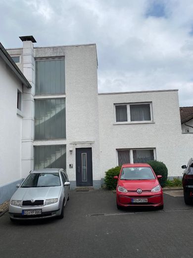 ¡Atractivo edificio residencial y comercial con una rentabilidad del 6%! ¡Sin comisión! – Foto 2