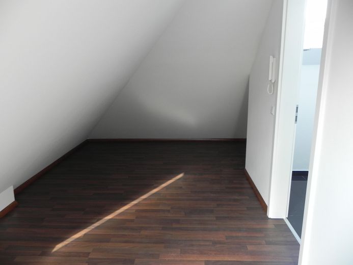 DHH A+ Wärmepumpe Best Lage – Studio DG m. Zugang Bad