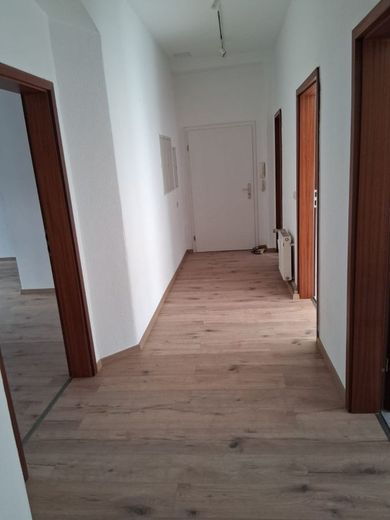 Neu sanierte 3-R-Wohnung In MD.Stadtfeld Ost 104 im  EG. mit BLK. zu vermieten – Flur