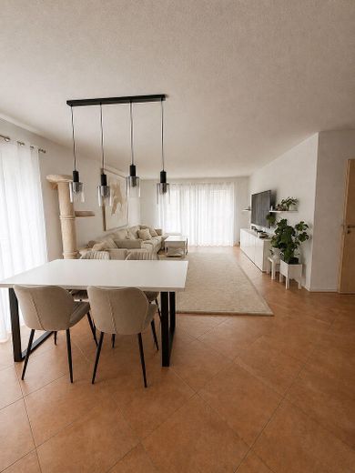 4-Zi.-Wohnung mit großem Balkon in Feldkirchen-Westerham – Wohnzimmer