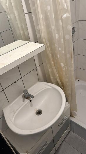 Wohn / Geschätshaus am Bahnhof/Fußgängerzone – Hausmeister Appartmen Nutztung