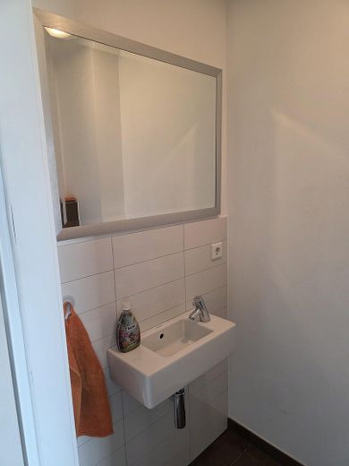 Gepflegtes Reihenendhaus mit schönem Garten, überdachter Terrasse, Kamin und Carport – Gäste-WC im EG (1)
