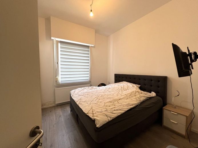Chance für Investoren! Modernisierungsbedürftiges MFH mit 6 Wohnungen in Schwelm (voll vermietet) – Schlafzimmer EG