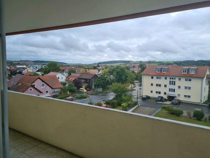 Zadbane mieszkanie 1-pokojowe w Rottendorf – Balkon Süd