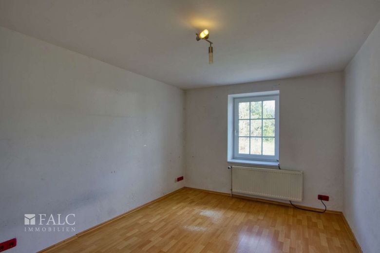 Zusammen leben - getrennt wohnen: Bauernhaus mit zwei Wohneinheiten – WE I Zimmer EG