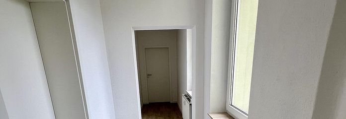 Première occupation après rénovation complète : attrayant appartement de 2 pièces avec cuisine équipée à Dessau