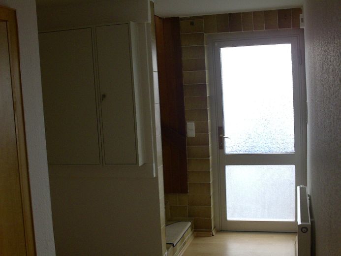 10 Wohnungen in Kassel & 2 EFH in Ihringshausen + Hümme zu verkaufen! "Mietkauf" ab €200 möglich! – Niedervellmarsche Str. 19a