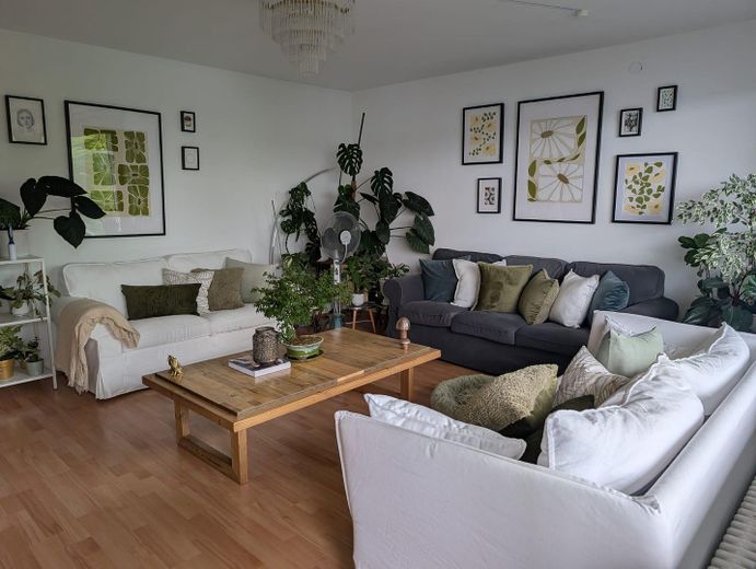 4-Zimmer-Wohnung mit Balkon und Garage in Trier-Kürenz – Wohnzimmer