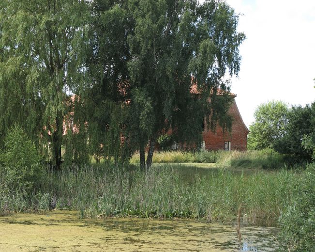 eines der letzten, erhaltenen SCHEUNENGUTSHÄUSER (mit 4-6 ha. Naturgrundstück) – Wer macht was draus?!
