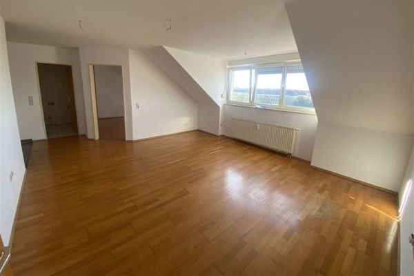 Schönefeld-Abtnaundorf * helle 2 Zi.-DG*Whg.* Wannenbad* Keller* TG anmietbar