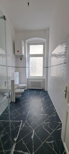 Stilvolle 5-Zimmer-WHG in historischem Altbau - Erstbezug nach Sanierung – Duschbad