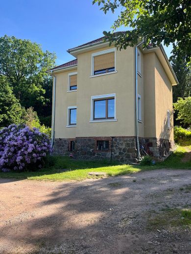 Geniş bir arsada, masalsı tek başına konumda, cazibeli tarihi şehir villası – Ansicht Stadvilla
