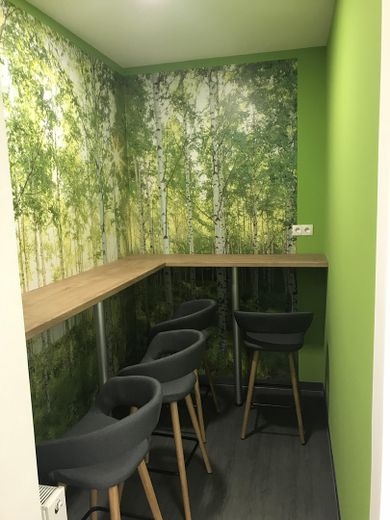 3 Einzelbüros (30m²,30m²,40m²) in Bürocenter, Toplage - direkt vom Eigentümer – Kaffeecorner
