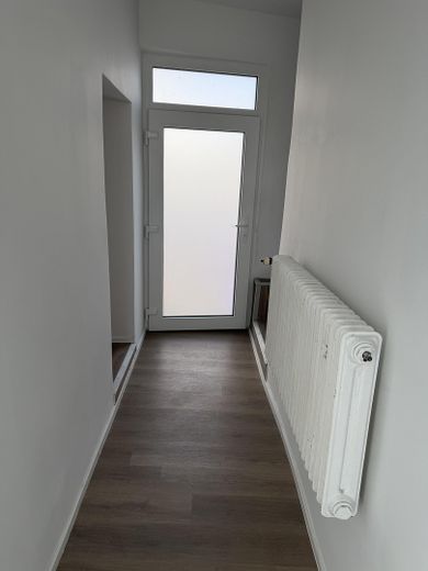 renoviertes Haus 4 Zimmer Küche Bad mit Hof und Garage Worms Abenheim – Eingang / Flur 