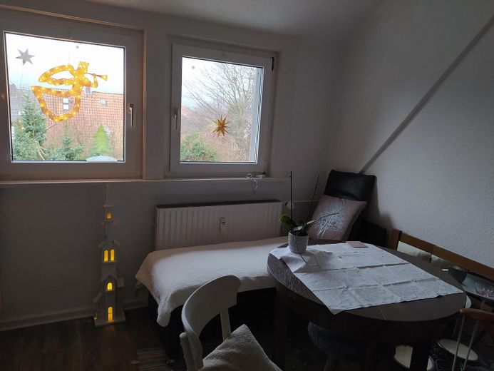 Küche mit Sofa