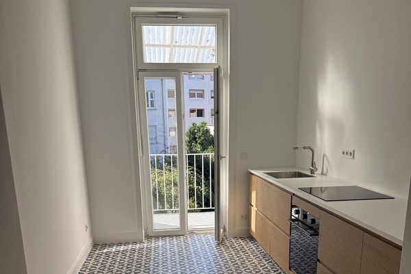 Stylowa kamienica (100 m²) – 4 pokoje z parkietem w jodełkę i historycznymi detalami w Offenbach