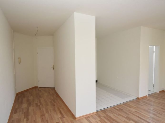 LAMINAT NEU, Balkon, Stellplatz – Foto 1