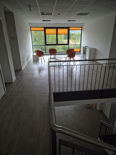 Halle sowie Büro- und Verwaltungsgebäude in Waltershausen – Foto 17