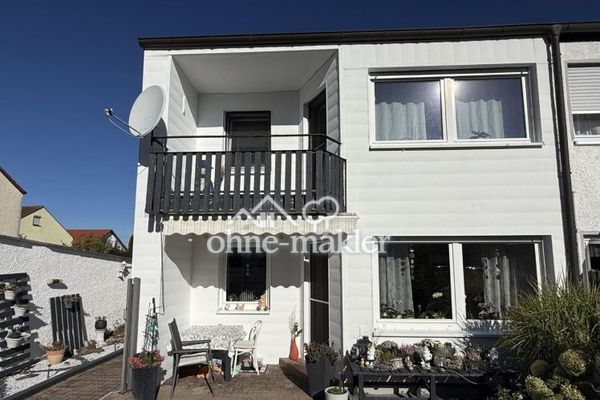 ***Curata casa bifamiliare ai margini del centro abitato di Illerberg***