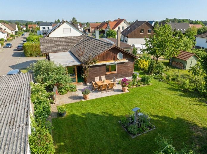 Sanierungsbedürftiges Bungalow mit Nebengebäude &amp; Garage und Keller in Röttenbach – TETEL BG+EFH Röttenbach 2 043