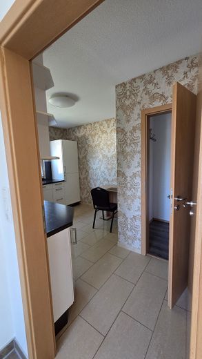 Élégante maison individuelle avec logement indépendant – Küche + Vorrat Einliegerw. 