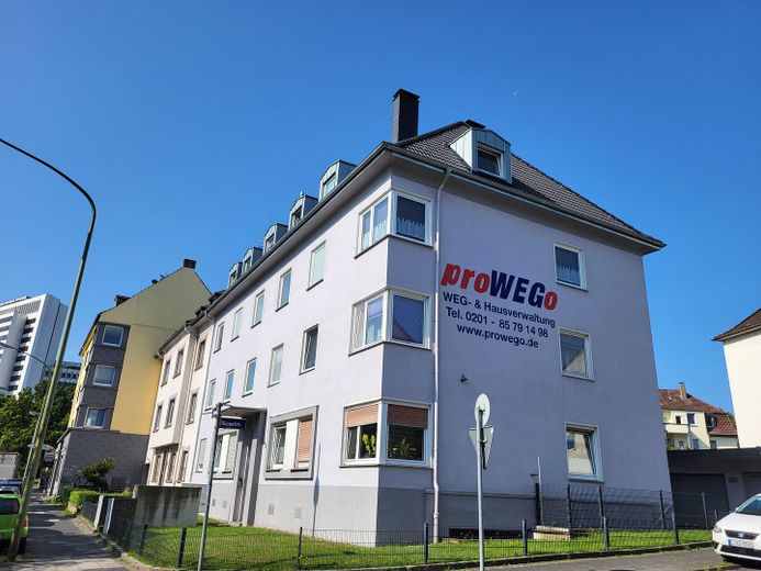 Gut geschnittene 3-Raum KDB-Wohnung im DG – Foto 12