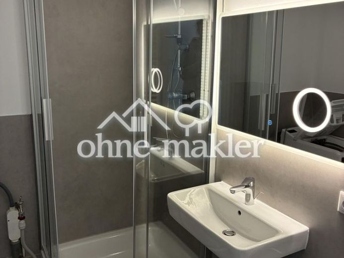 Frisch renovierte 2-Zimmer-Wohnung mit Balkon & Einbauküche – ideal für WG oder Singlehaushalt – Foto 1