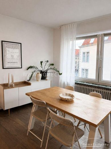 Piękne mieszkanie 2-pokojowe w bezpośredniej lokalizacji w centrum miasta (w pobliżu katedry) – 0a2876802a93c66126f82f9c7cf598ec88442d93.jpg