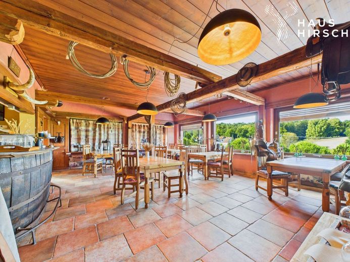 Event &amp; Country Hotel Garni im authentischen Western-Design mit liebevollen Details! – Essbereich Hotel
