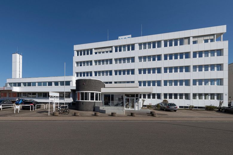 Bürofläche im EG in Neuss – Gebäude