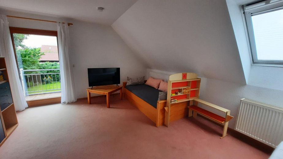 Traumhaftes Familienidyll in Glienicke/Nordbahn Einfamilienhaus – von privat – Obergeschoss Zimmer 1