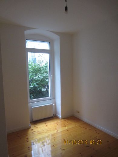 Spokojne i piękne 2-pokojowe mieszkanie w starej kamienicy w popularnej dzielnicy Friedrichshain – kleines Zimmer