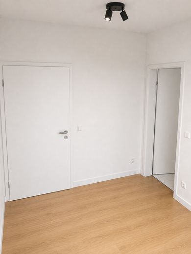 Provisionsfreies 1,5-Zimmer Dachstudio mit 4% Rendite in hervorragender Lage - in Renovierung – Impression Eingang (KI)