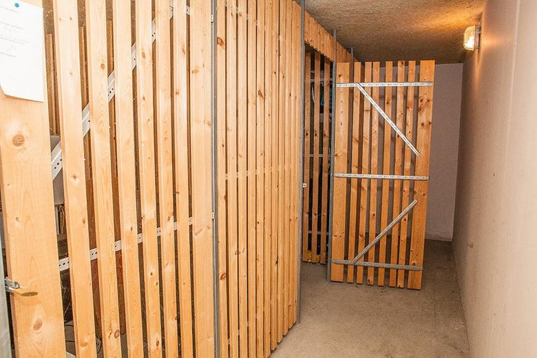 Ruhig, hell, möbliert - Apartment mit Top-Anbindung zwischen Adlershof und Flughafen BER – Kellerabteil