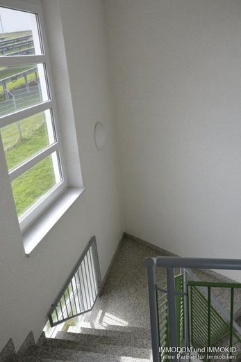Moderner Schulungsraum mit Dachterrasse und herrlichem Ausblick zu vermieten! – Treppenhaus Aufgang mitte