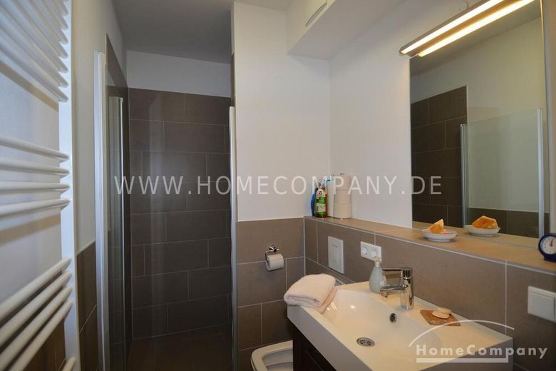 Helle 2-Zimmer-Wohnung in Kreuzberg, möbliert – efa1c3763824c576a352487d26774bbf4e5567d9.jpg