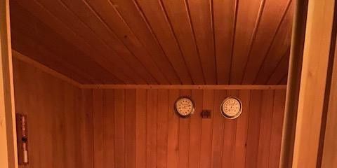 Keller Sauna
