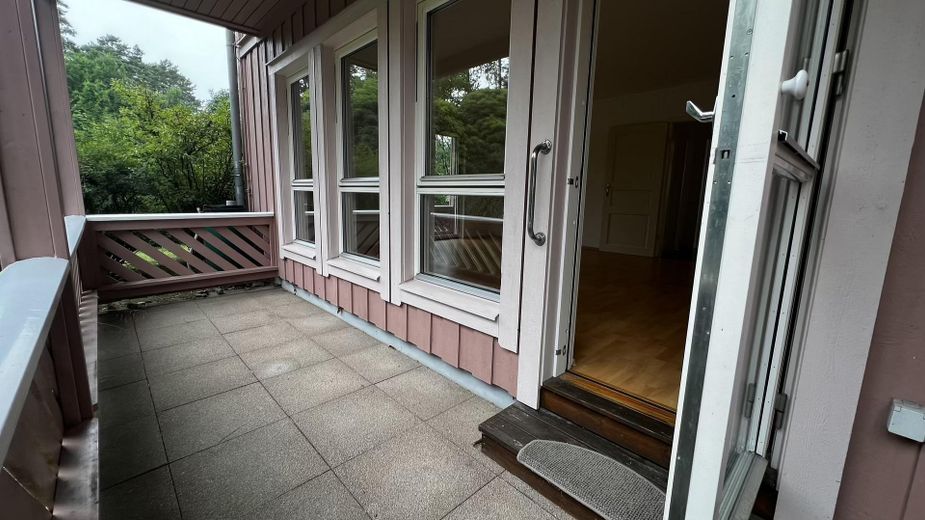 Ruhige 2-Zimmer Wohnung in grüner Lage mit 2 Terrassen – Terrasse 2
