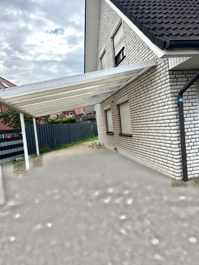 Freistehendes Zweifamilienhaus mit Bürotrakt und Garage – फोटो 6