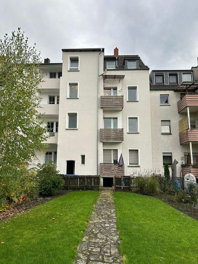 Wohnen am Park! Ruhige und helle 3 Zimmer-Wohnung im 3. OG. – Rückseite