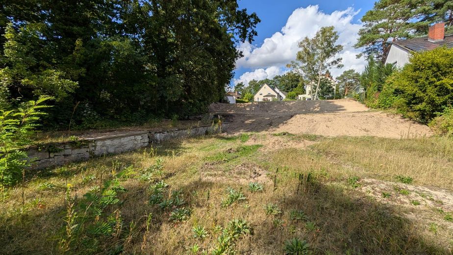 Berlino-Frohnau: raro terreno edificabile esposto a sud-ovest – tranquilla seconda fila, ottimamente collegato – Grundstück Südseite 1